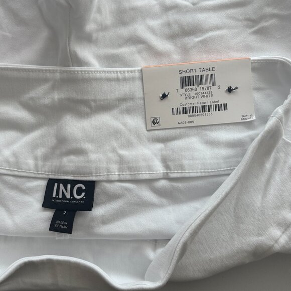 I.N.C. International Concepts Women's Curvy White Mid Rise Pull-On Shorts NWT - Picture 6 of 10